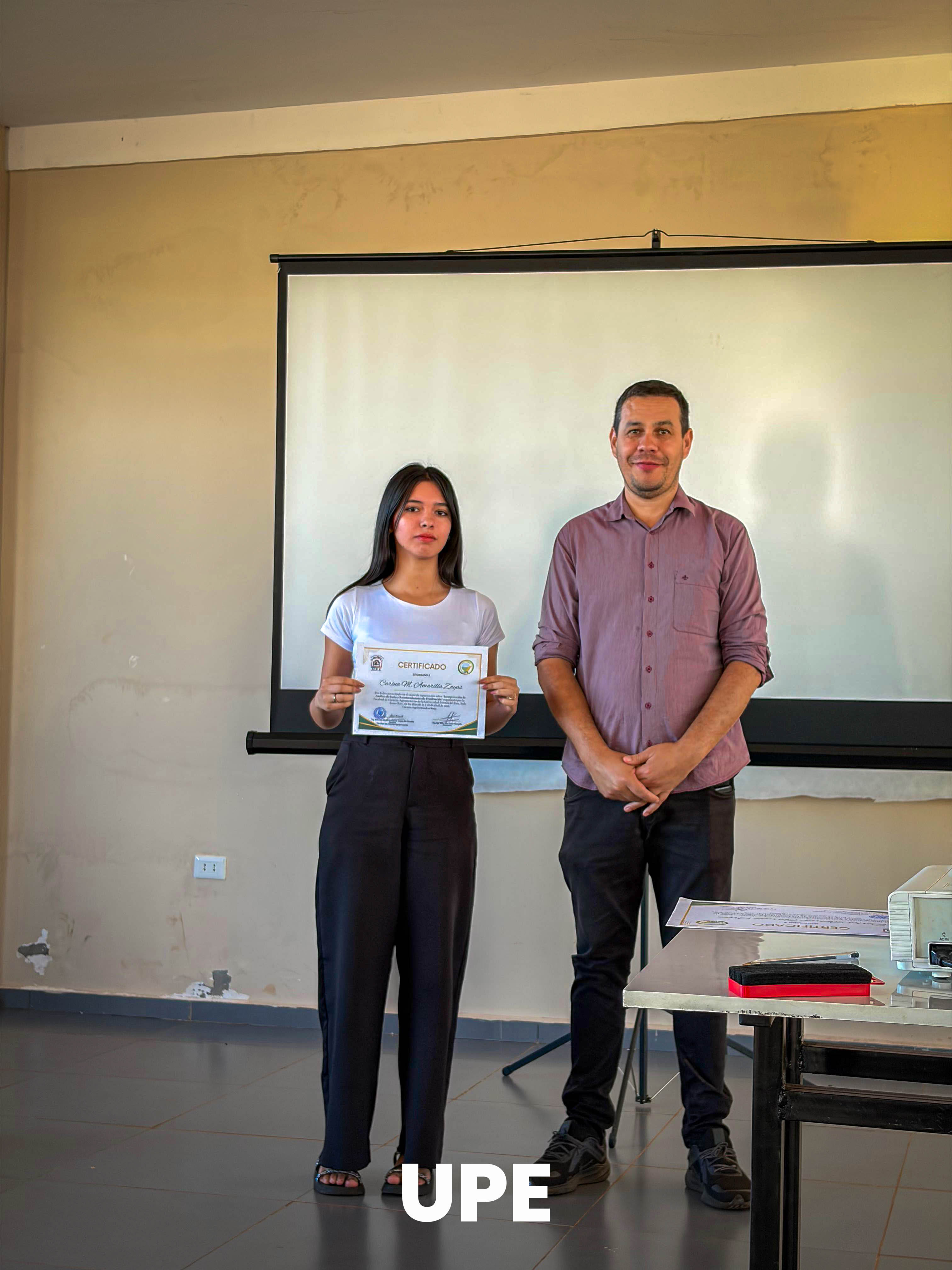 Capacitación en análisis, interpretación de suelos y recomendación de fertilizantes - UPE sede Santa Rita